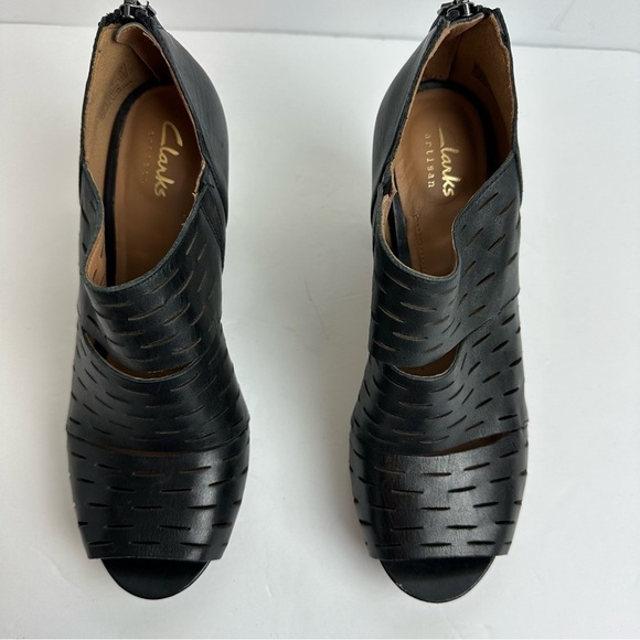 Clarks Artisan Stack Block Booties Women's size 8 or EU 39 Heels Black Peep Toe - Picture 3 of 7